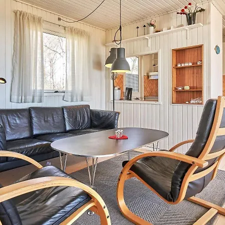 6 Person In Aakirkeby-by Traum בית נופש *