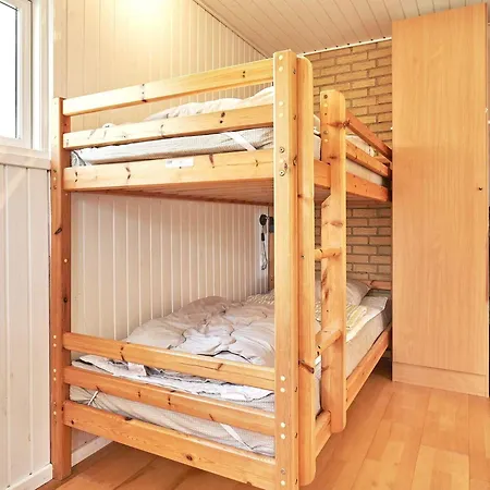 Feriehus 6 Person In Aakirkeby-by Traum *